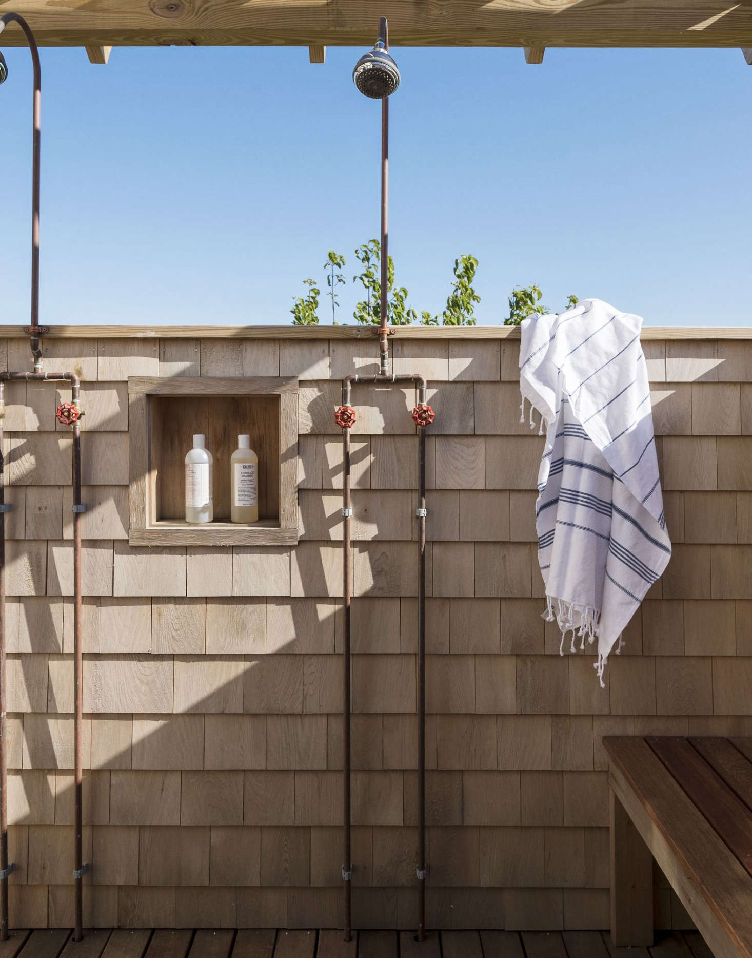 10 Favorites Outdoor Showers Gardenista