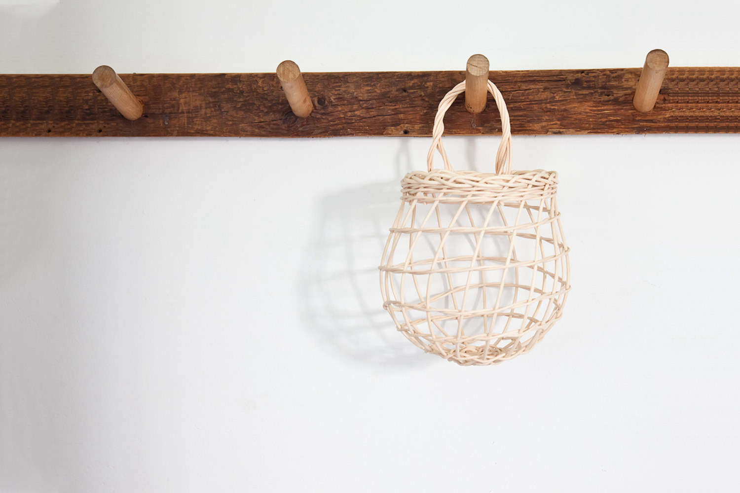 10 Easy Pieces Onion and Garlic Baskets Gardenista