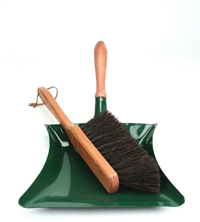 10 Easy Pieces: Potting Shed Brushes - Gardenista