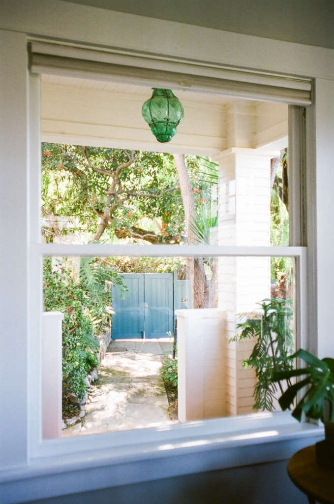 Garden Visit: At Home with Jeweler Kathleen Whitaker in LA - Gardenista