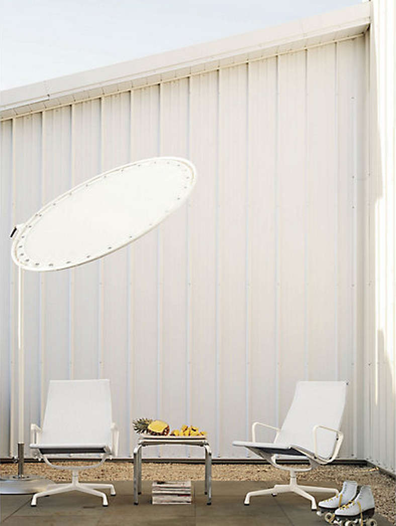 midcentury-sunshade-dwr-gardenista-001