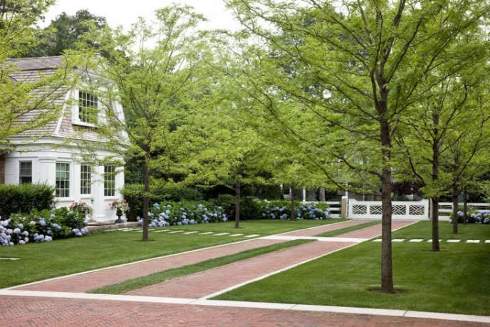 Hardscaping 101: Ribbon Driveways - Gardenista