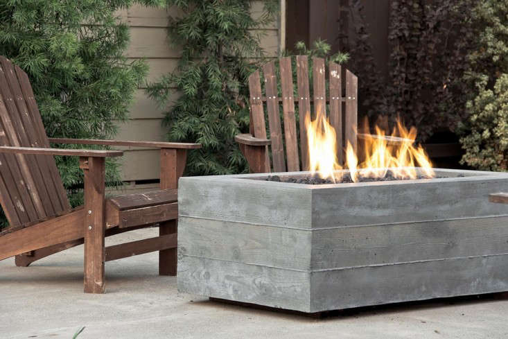 board-formed-poured-concrete-fire-pit