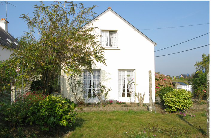 NeM Architects vacation cottage Brittany ; Gardenista