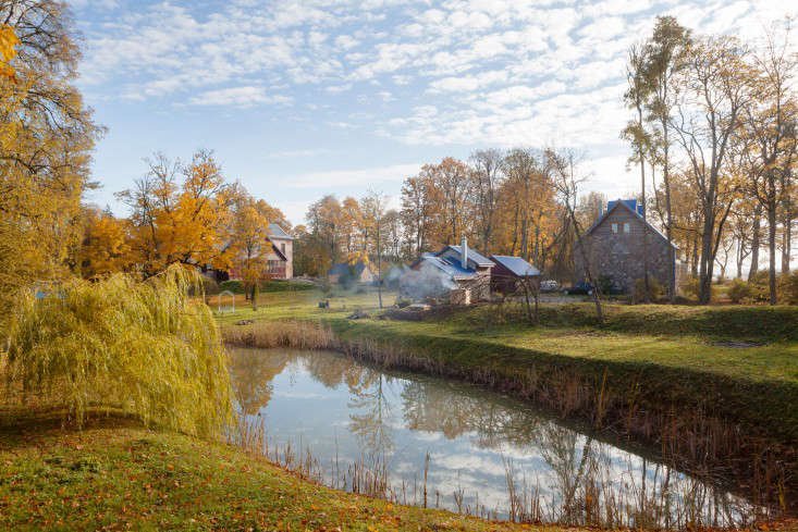 Freunde-von-Freunden-Aigars-Bikse-river-autumn-latvia-gardenista