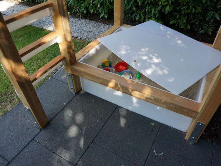 play-structure-sandbox-gardenista