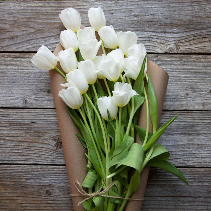 mothers-day-flowers-online-tulips-nationwide-gardenista