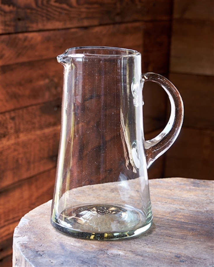 https://media.gardenista.com/wp-content/uploads/2016/06/glass-lemonade-pitcher-gardenista.jpg