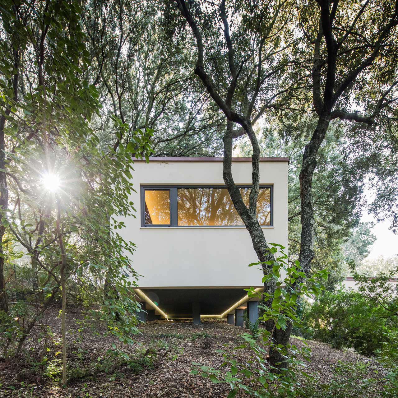 modern-white-stucco-house-in-sardinia-modern-landscape