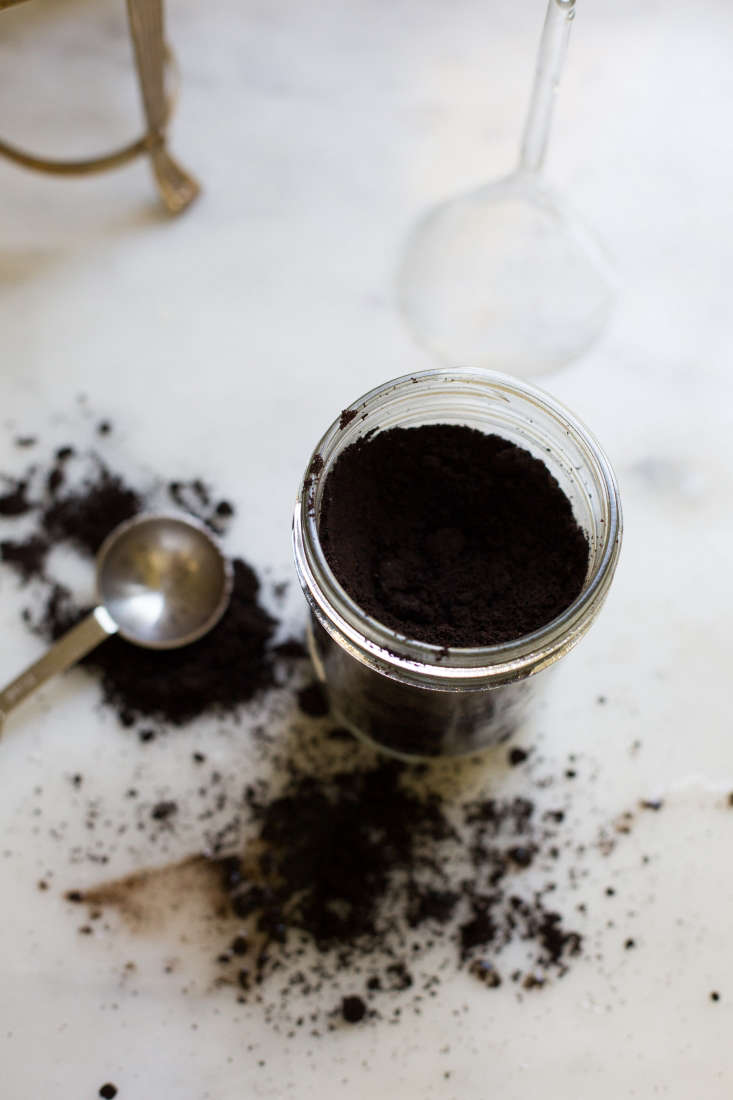 Photograph by Mimi Giboin for Gardenista, from Gardening \10\1: How to Use Coffee Grounds in the Garden.