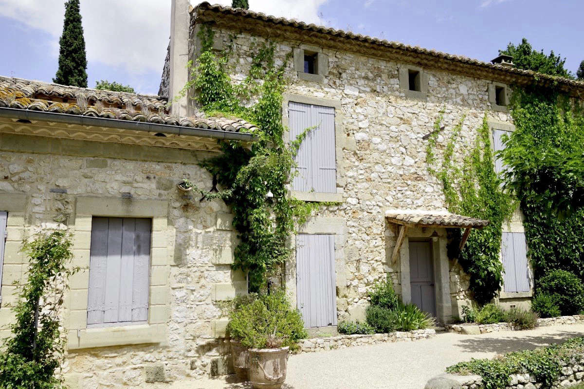 In the village of Saint-Victor-des-Oules, Basson created a modern landscape—including a swimming pool and a dry garden—while preserving 