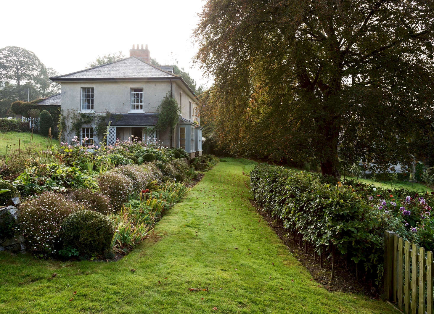 See more of this garden in Dorchester, England in our new book, Gardenista: The Definitive Guide to Stylish Outdoor Spaces.