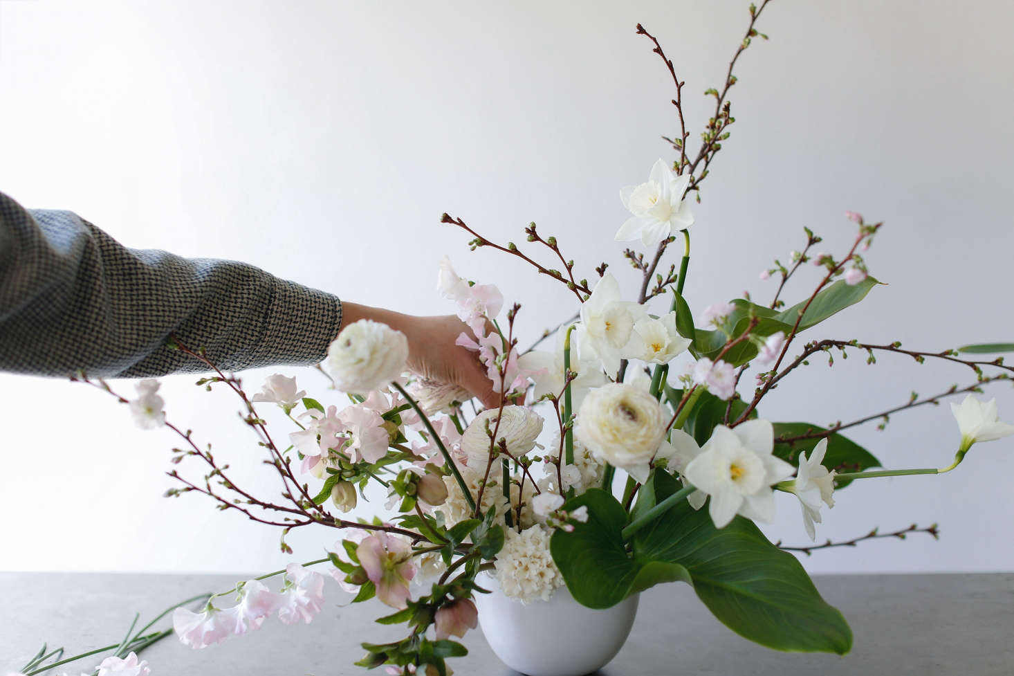Flower Arrangements 101 A Crash Course for Easy and Elegant Florals Gardenista