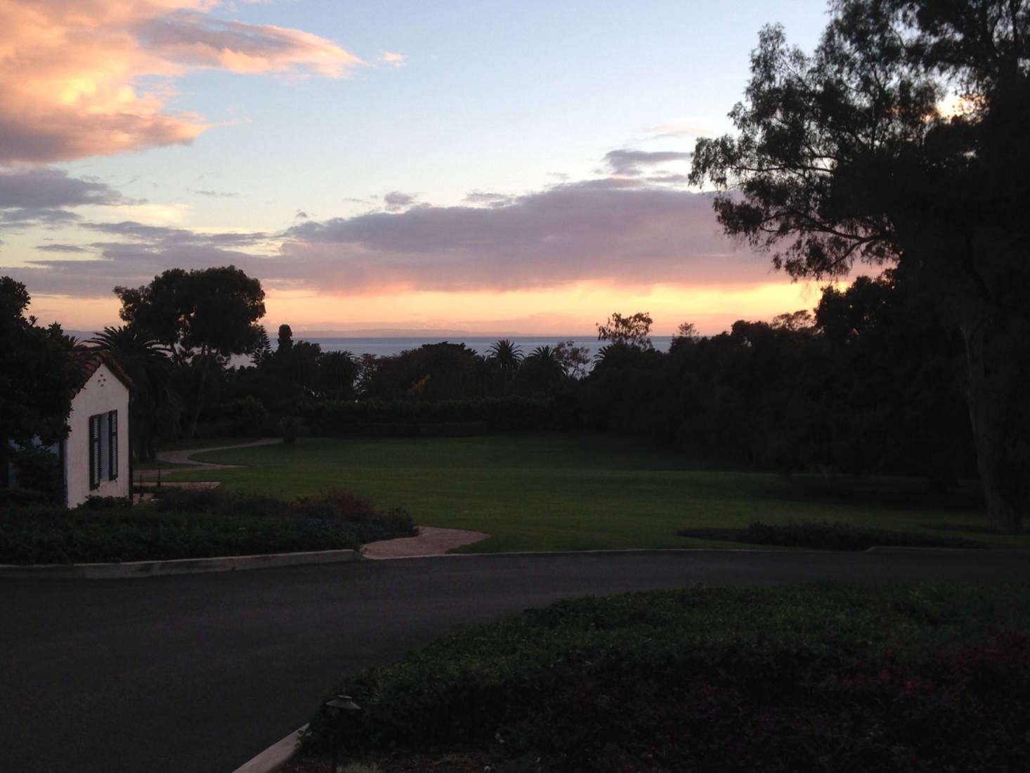 The view to the ocean, at sunset. Photograph courtesy of Roberto Sosa.