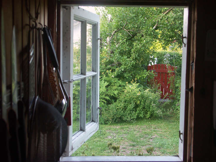 Kolonihaver in Denmark often have a little house—a kolonihavehus—as well as with garden plots. Photograph by Tom Lund via Flickr.