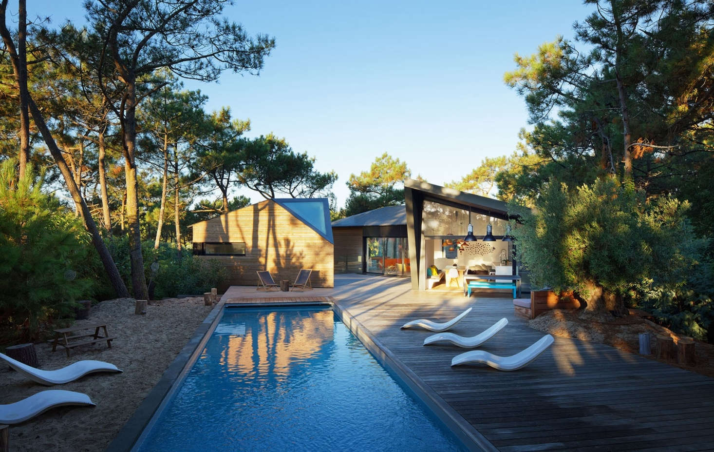 The Cap Ferret headland is covered in sandy soil; the landscape exaggerates the sand with a 