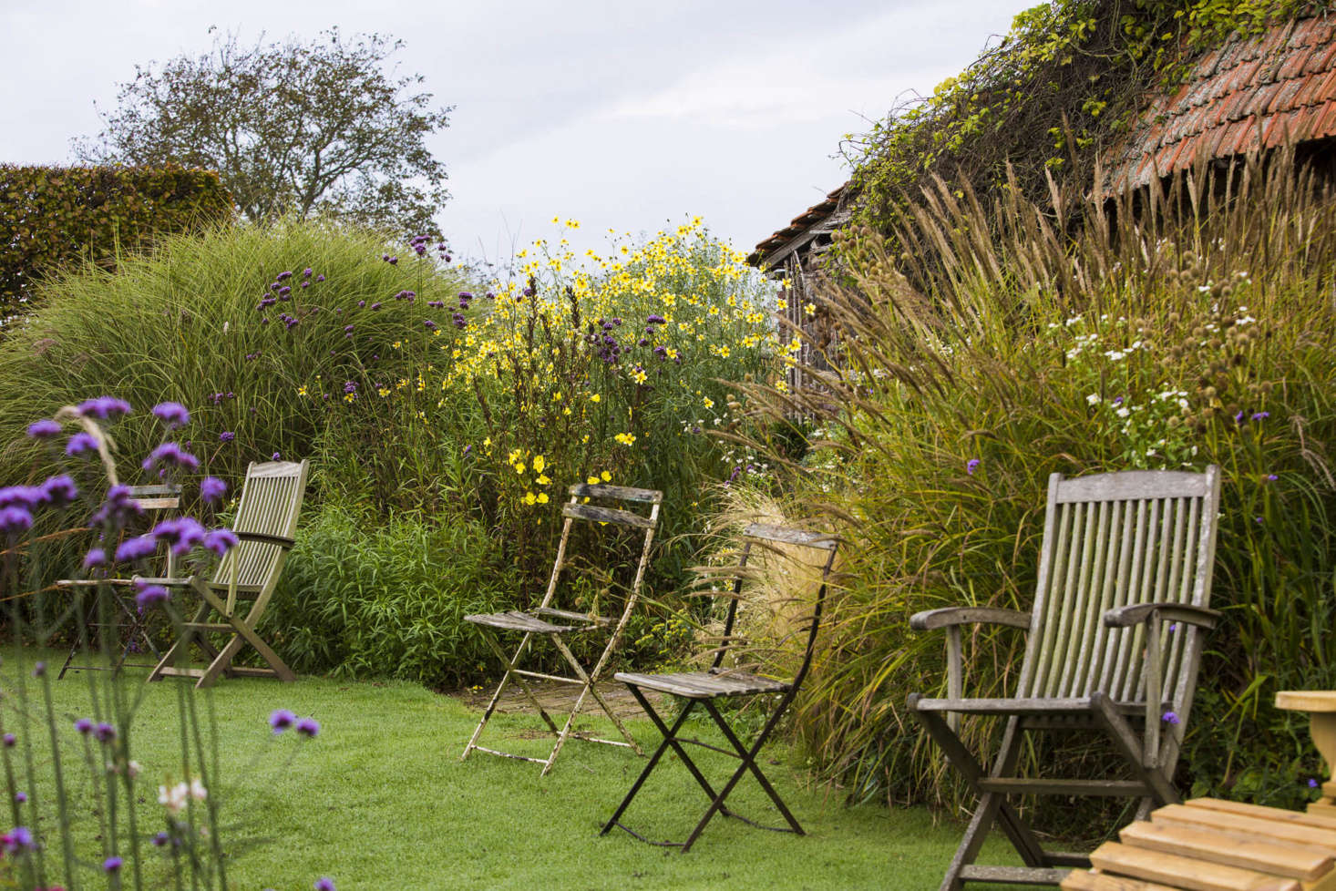 Further informality in a seating area by the nursery shop.