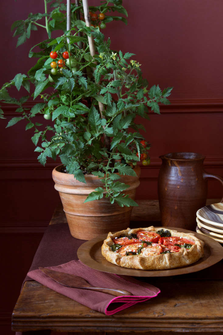 &#8\2\20;Just repurpose a plant from your patio garden as decor,&#8\2\2\1; recommends Stark. On the menu is a tomato galette from Colson Patisserie in Brooklyn.  And for a fitting tomato-red backdrop, the walls are painted in Benjamin Moore&#8\2\17;s Red Rock.