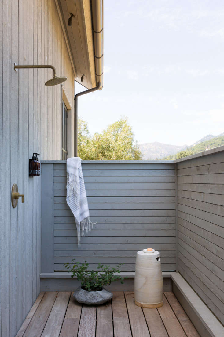 Calistoga Residence Outdoor Shower by Geremia Design and Luke Wade, Photo by Suzanne Scott