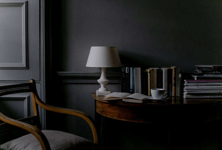 Darkness can be comforting, as evidenced in this gray living room of a Scottish guesthouse. Photograph courtesy of the Pavilion at Lamb’s House, from Color Therapy: Surprising Shades in an Edinburgh Guesthouse.