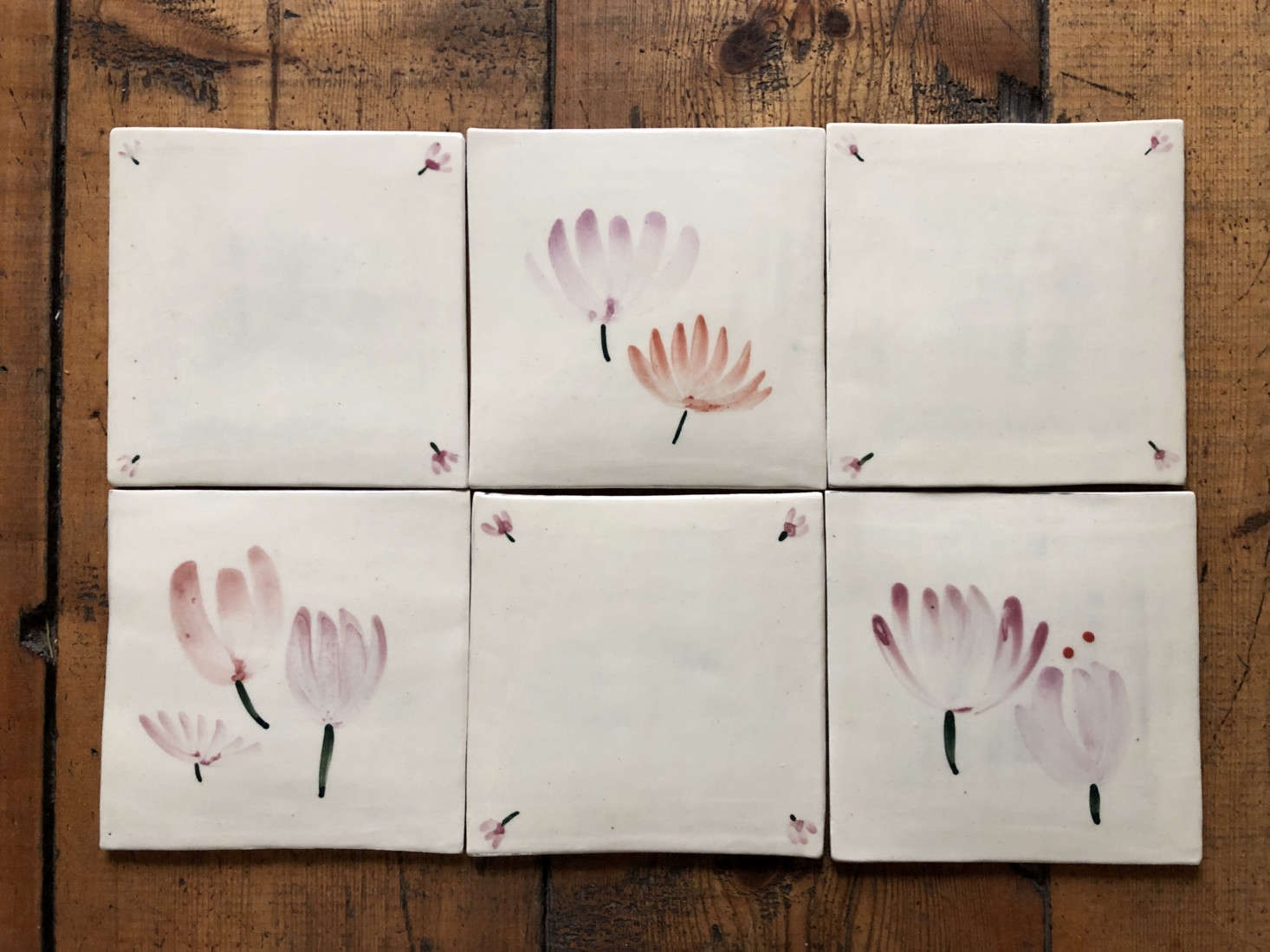 These charming hand-painted tiles that Julie discovered would be perfect in a country home. See Whimsical Hand-Painted Tiles from UK Artist Lisa Hardy + Edit58.