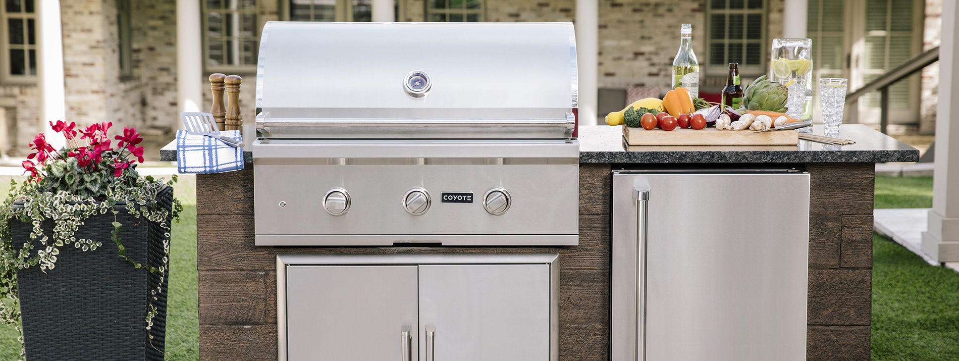 Ideas on How to Create an Outdoor Kitchen Gardenista