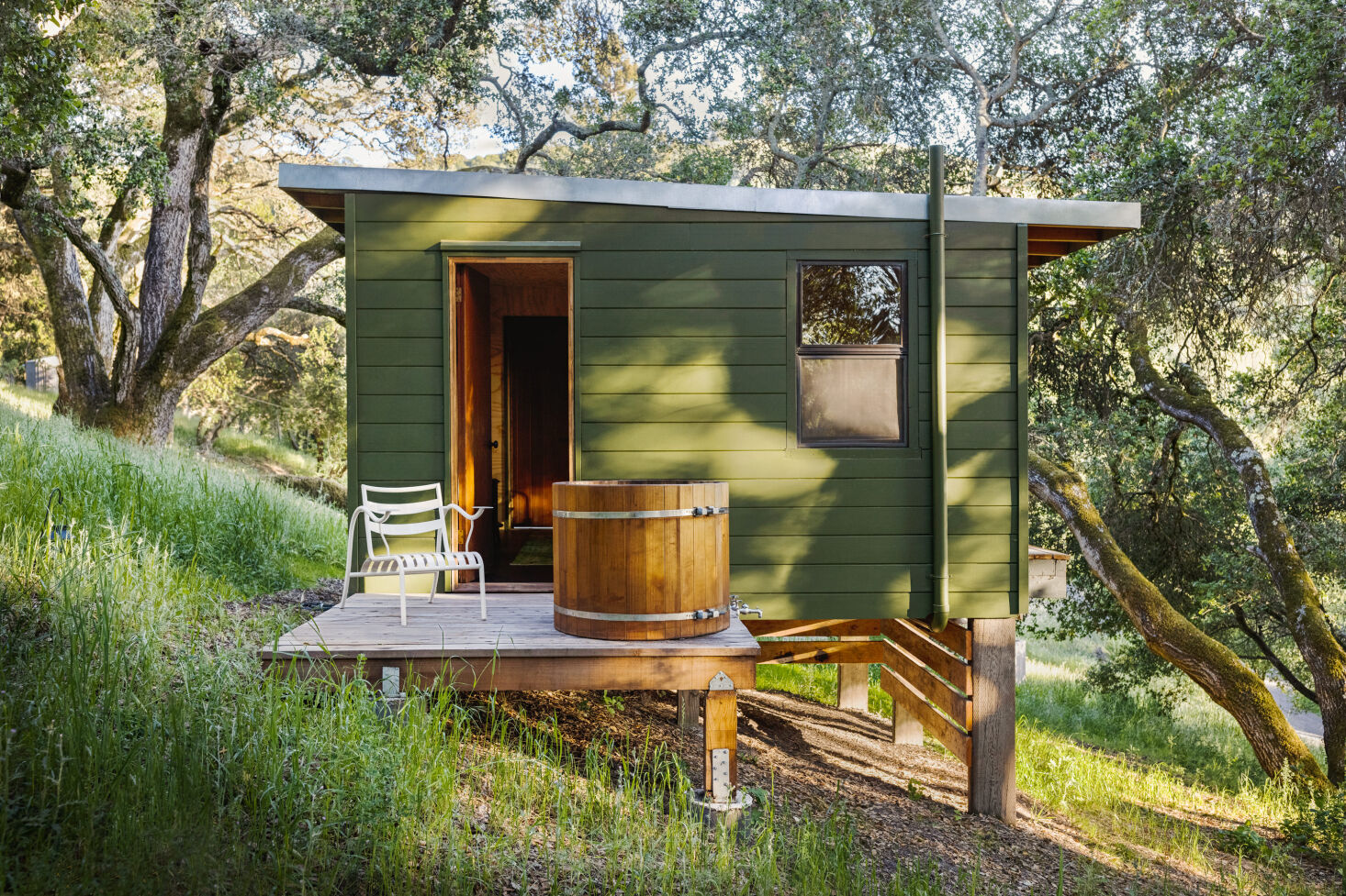 Greatest Hits 2023: All About Japanese Ofuro Soaking Tubs - Gardenista