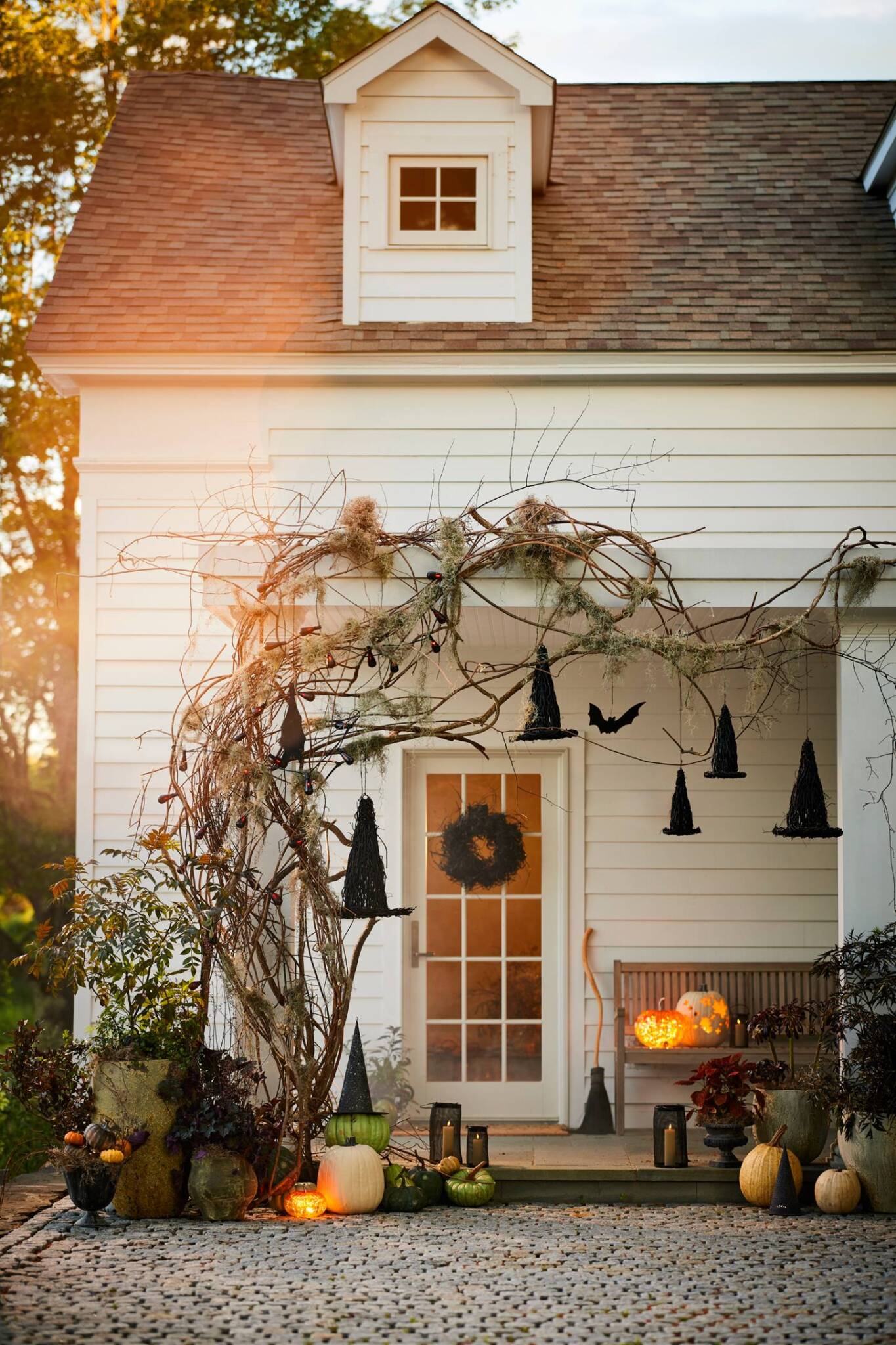 DIY Halloween Decorations: Our Favorite Natural, Plastic-Free Ideas