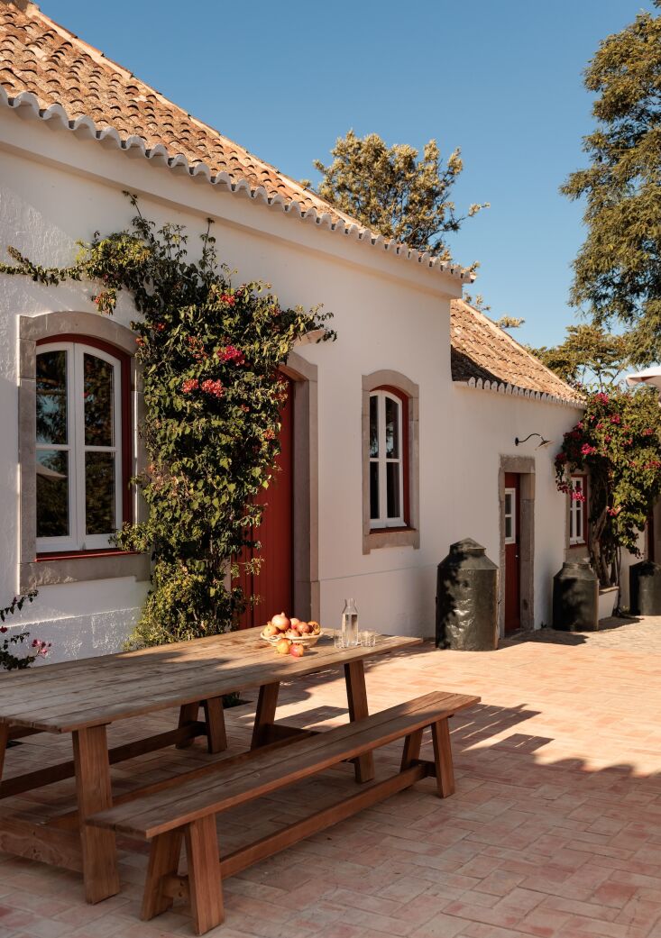 Quinta do Pinheiro, a farm estate with vacation cottages in a nature reserve in Portugal's Algarve.