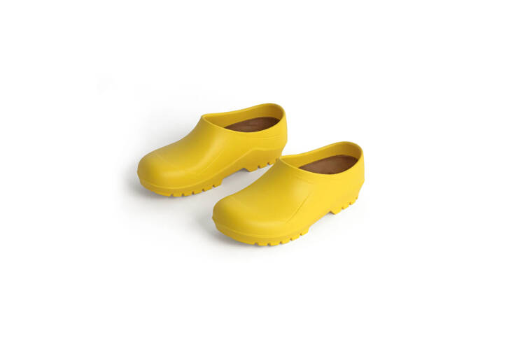 You&#8\2\17;ll find yourself wearing this pair beyond the garden. They&#8\2\17;re made from \100 percent CFC-free polyurethane foam with a cork insole. Shop now.