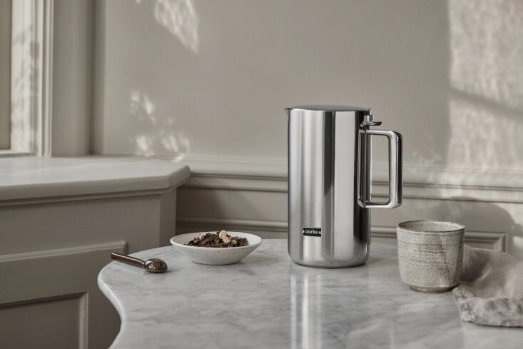\2\20;For years, we exclusively relied on our stovetop kettle, but after committing into a daily matcha regimen, it became clear that a quicker boil was in order. I\2\17;ve been enjoying our new electric kettle (we have the Aarke one) and the rapid boil has been a nice luxury. I still like having the kettle on the stovetop however for occasional use.\2\2\1; \2\1\1; Alexa Hotz; photograph from Aarke