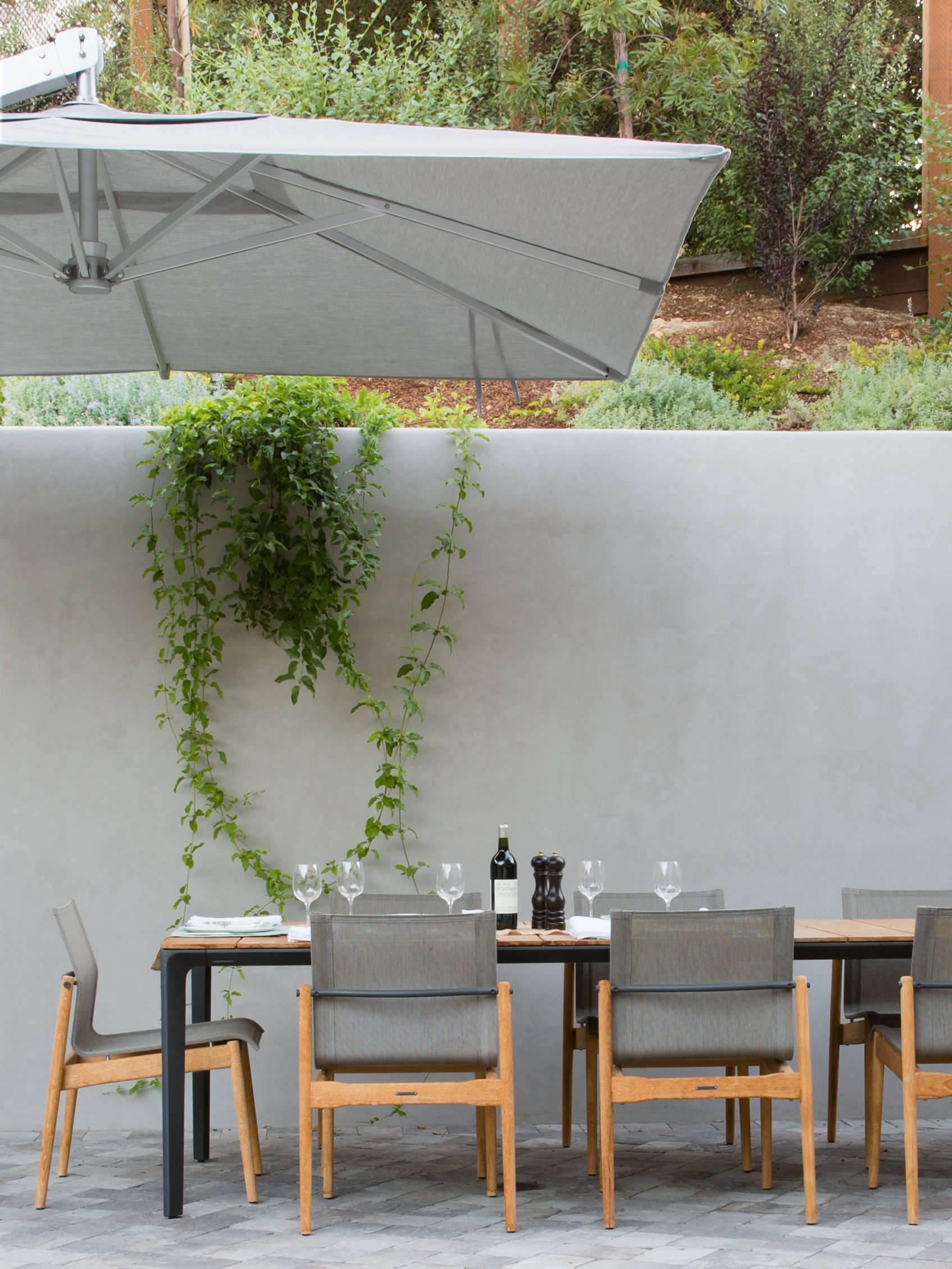 Menlo Park Outdoor Living Space Gardenista