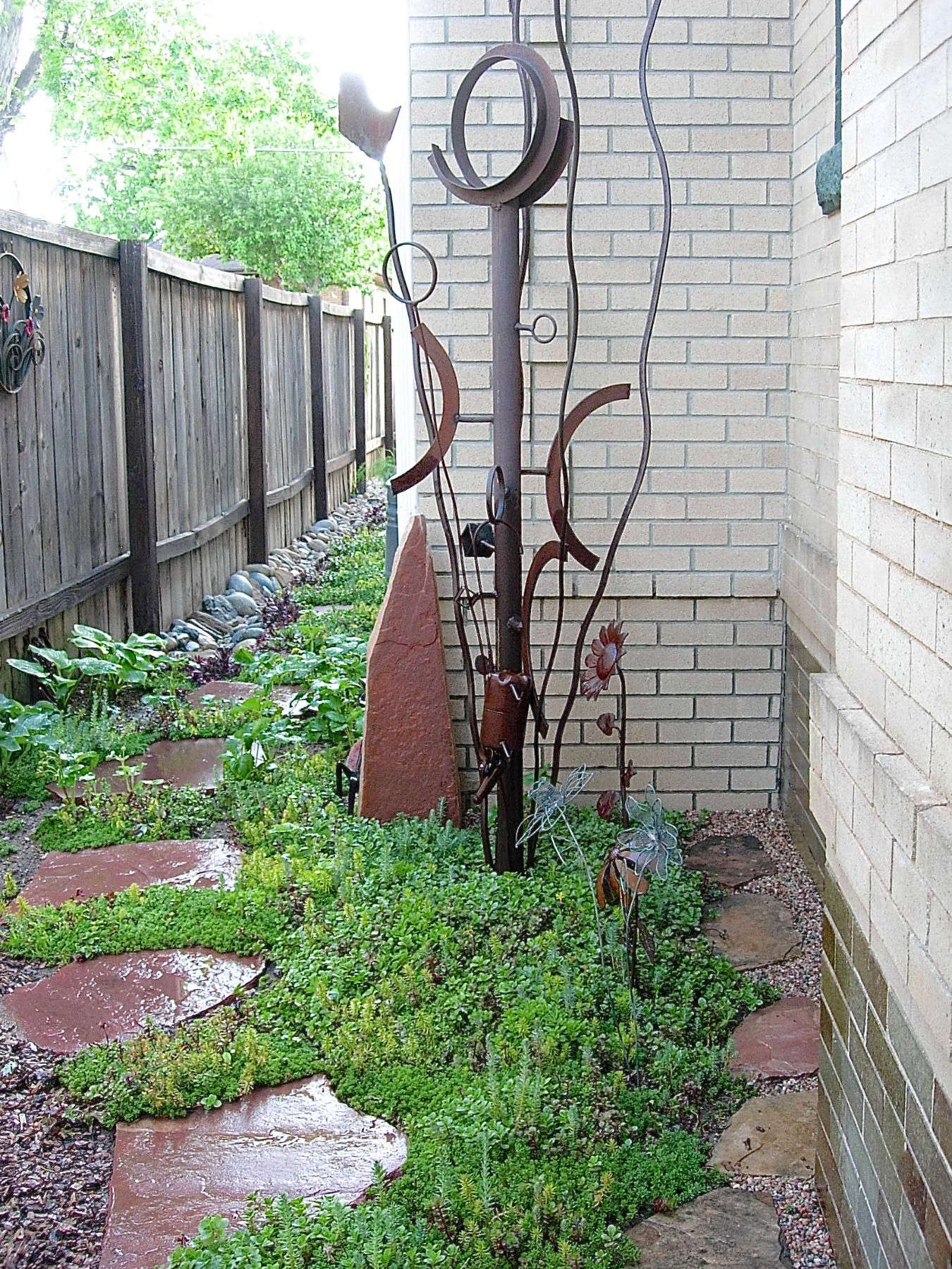 Picture of Our House Project - Tiny Urban Garden - Gardenista